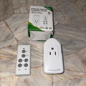 BN-Link Wireless Remote Control Outlet - Green and White